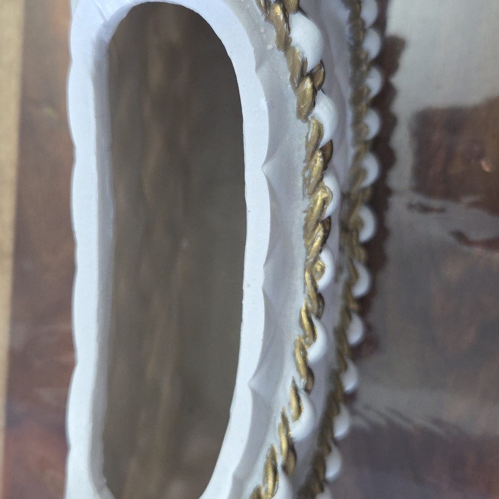 White Quilted Bag Vase - Picture 5 of 7